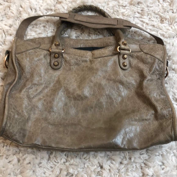 Beige Balenciaga bag with rose gold hardware - Picture 2 of 3